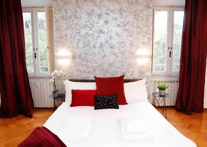 Apartment Black Enchanting Jacuzzi Trastevere Rom